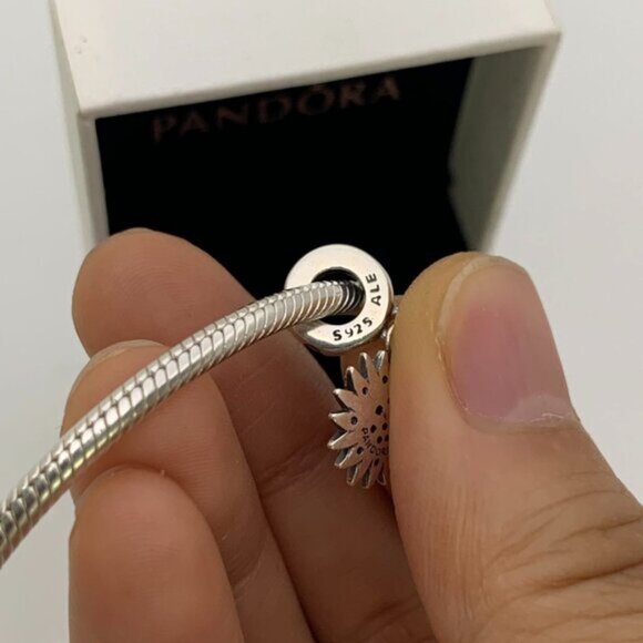 ✨🔥Pandora Celestial Sparkling Sun charm - Picture 7 of 8